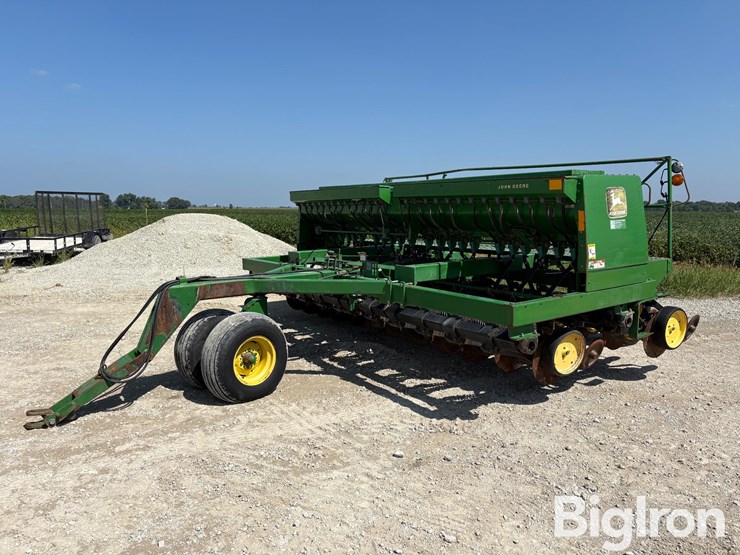 john-deere-750-image-1