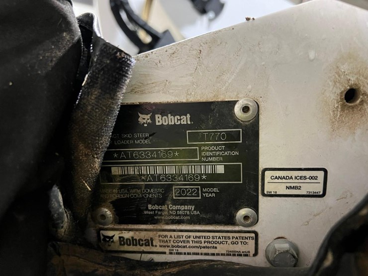 2022-bobcat-t770-image-32