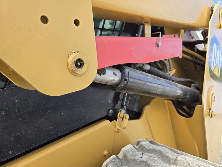 caterpillar-279d-image-20
