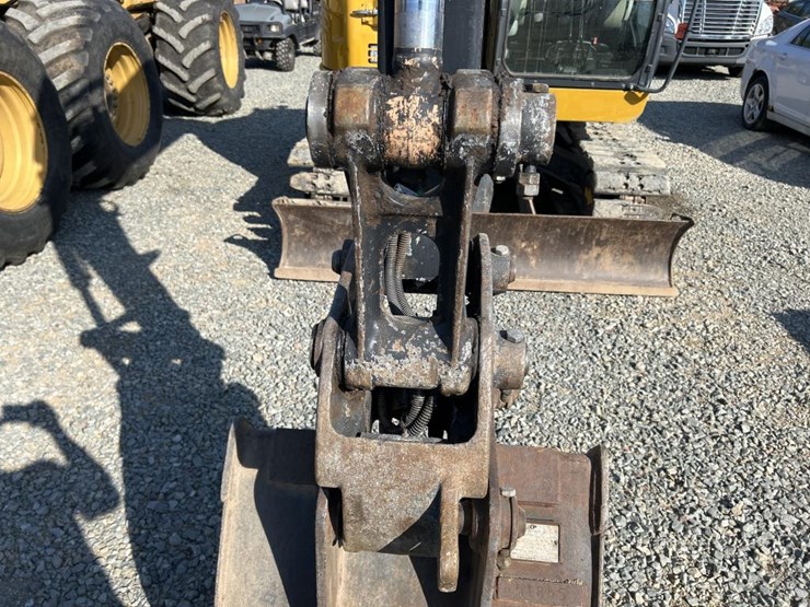 deere-75g-image-13