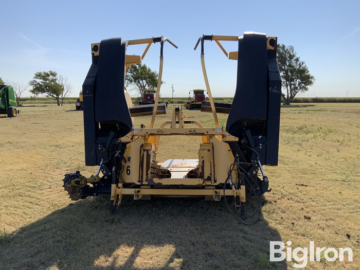 2016-new-holland-750bfia-image-6