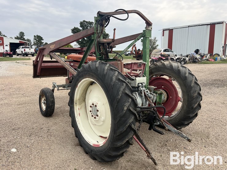 1963-massey-ferguson-65-image-7