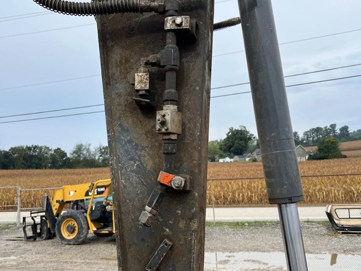 deere-85g-image-9