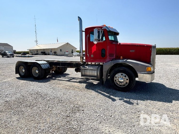 1993-peterbilt-377-image-6