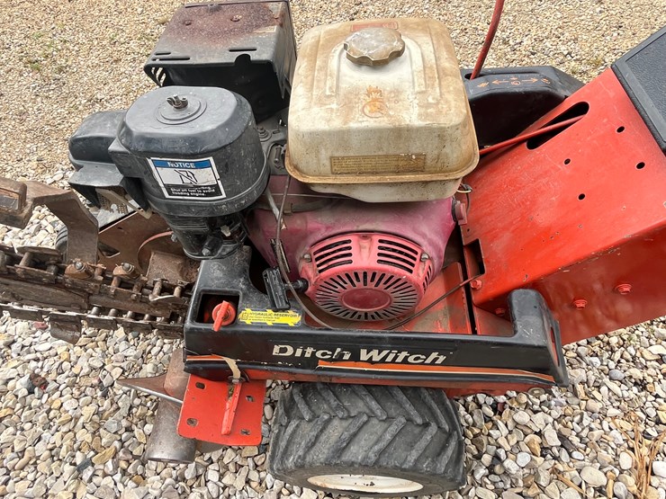 ditch-witch-1020-image-8