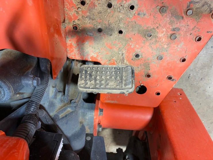 kubota-la463-image-33
