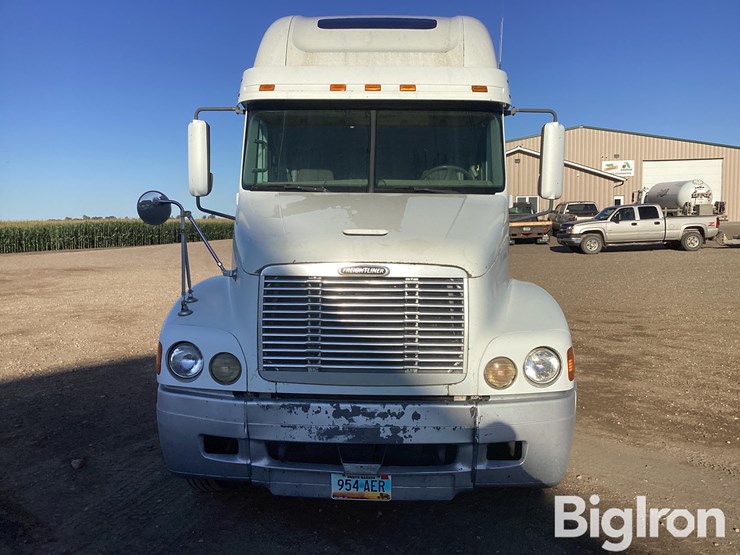 1999-freightliner-flc120-image-2