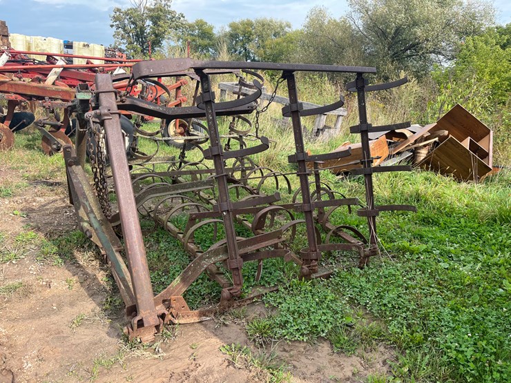 john-deere-16-image-3