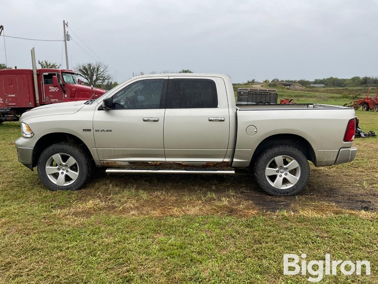 2009-dodge-ram-1500-image-8