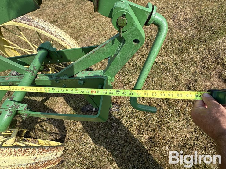 john-deere-15-image-11
