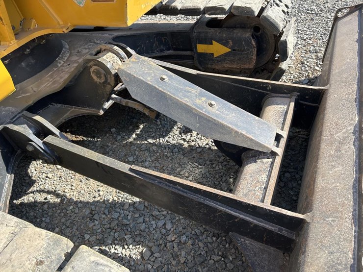 deere-75g-image-33