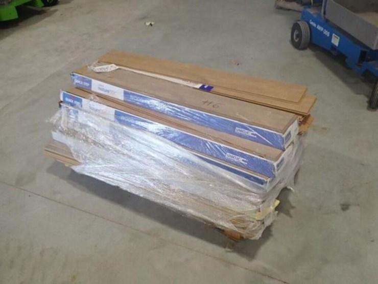 qty-of-assorted-laminate-flooring-image-1