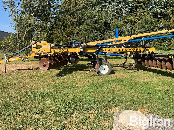 2009-landoll-2325-image-4