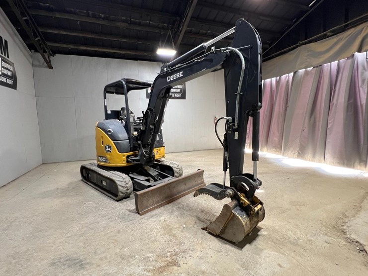 2022-deere-35g-image-7