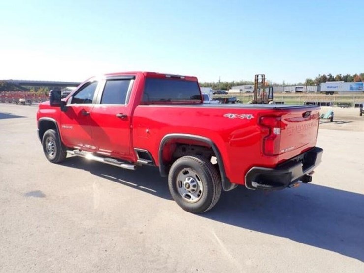 2022-chevrolet-2500hd-image-7