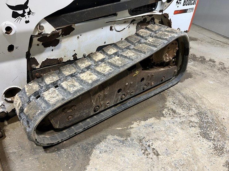 bobcat-t870-image-12