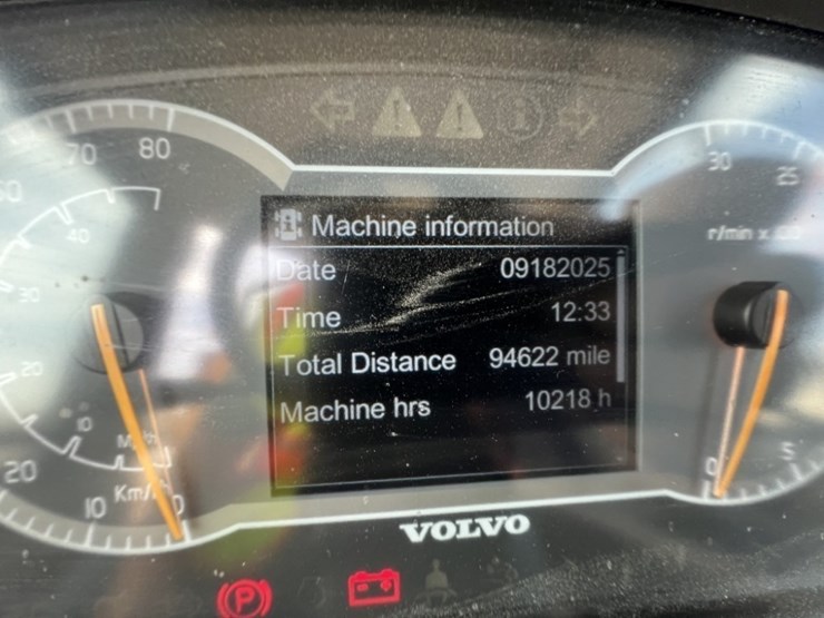 2021-volvo-a60h-image-37