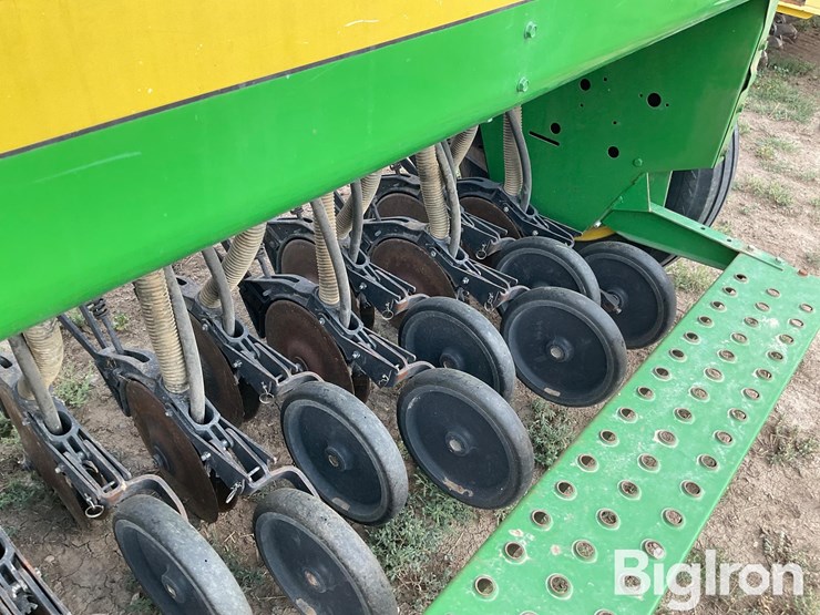 john-deere-450-image-13