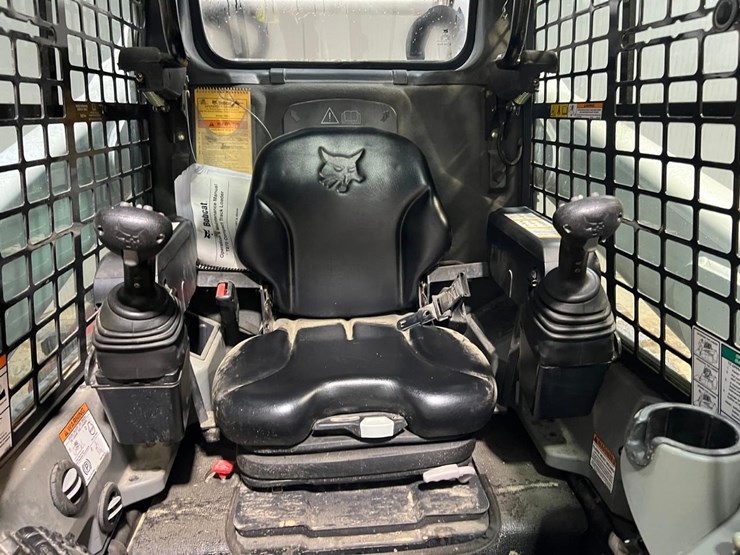 2016-bobcat-t870-image-23