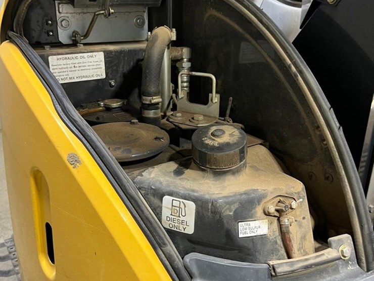 2022-deere-35g-image-22