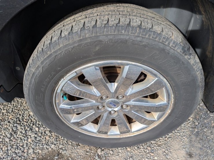 2010-ford-edge-image-17