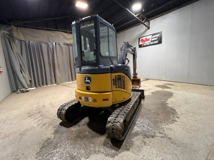 deere-35d-image-5