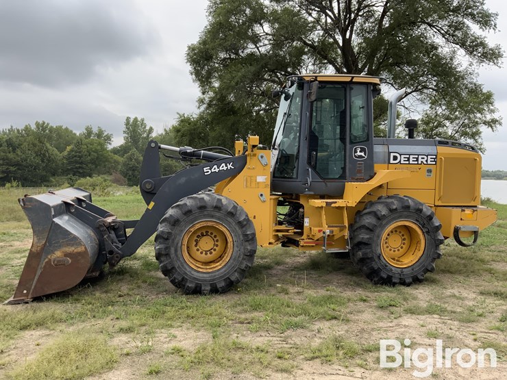 2015-deere-544k-image-8