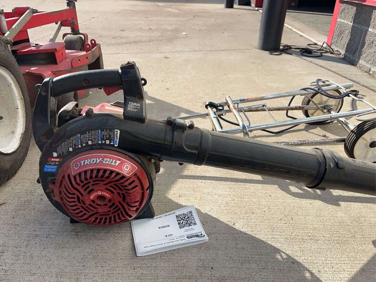 dolly,-gas-blower-&-stihl-chain-saw-image-6