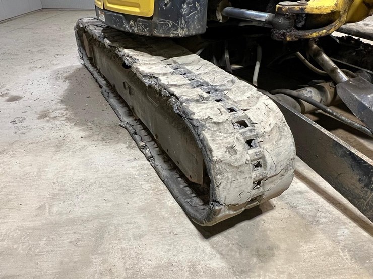 2016-yanmar-vio45-6a-image-23