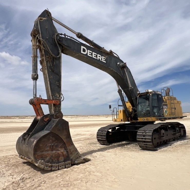 2018 DEERE 670G LC