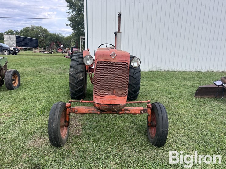 1957-allis-chalmers-d17-image-2