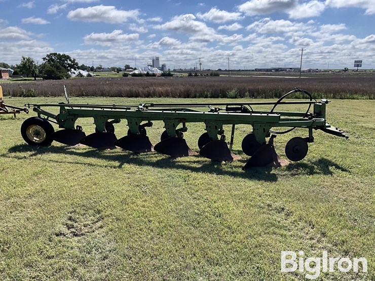 john-deere-f145-image-4