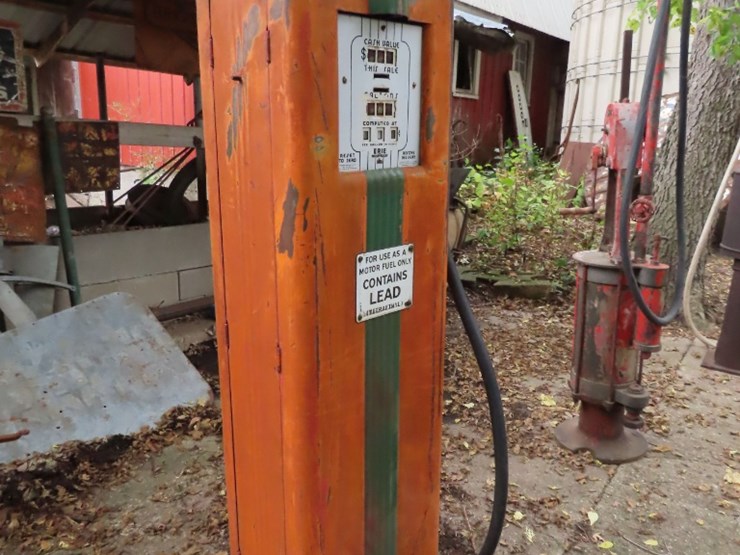 1930's-erie-model-70-gas-pump-image-3