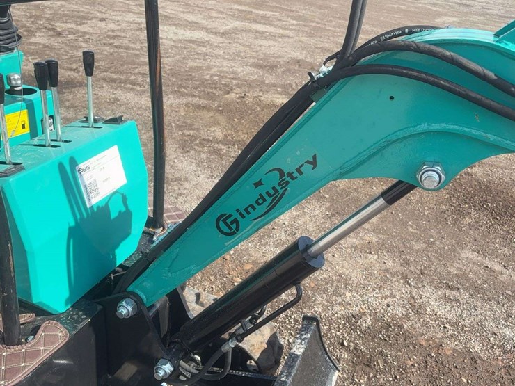 cfg-industrial-mh12rx-mini-excavator-image-11