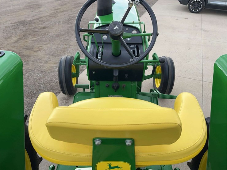 john-deere-3020-image-16