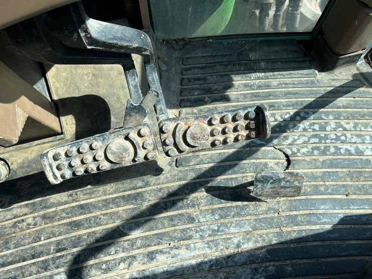 john-deere-7410-image-35