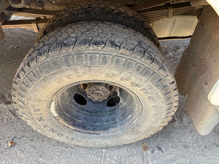 2000-ford-f350-image-16