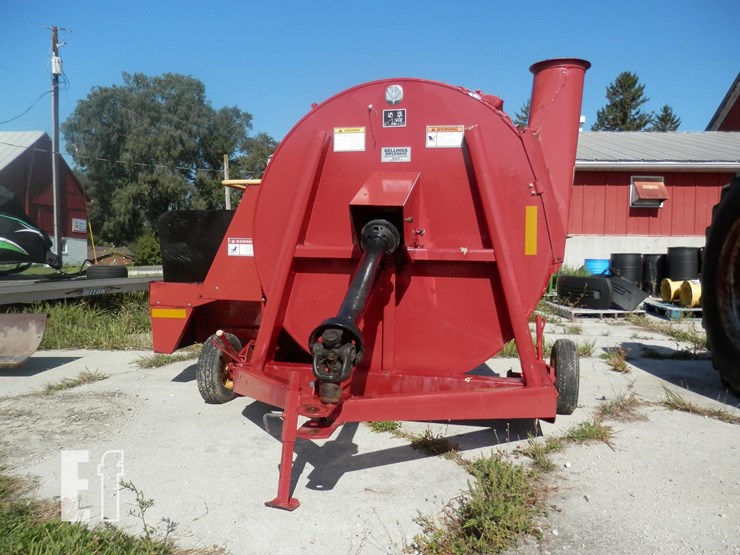 new-holland-f62b-image-1
