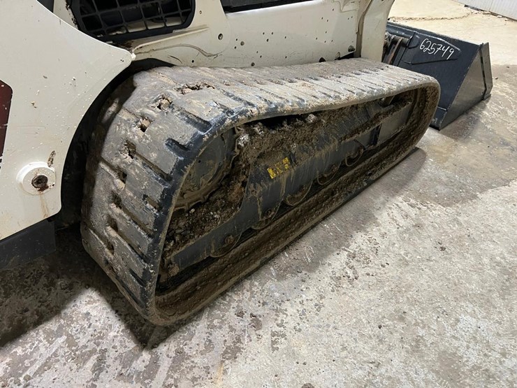 2023-bobcat-t770-image-17