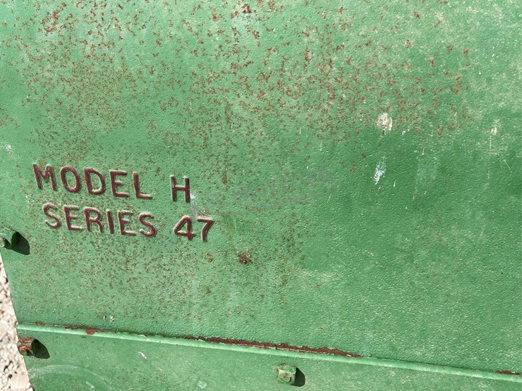 john-deere-h-image-9