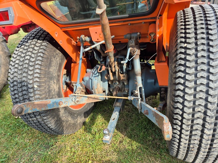 kubota-l2850-image-13