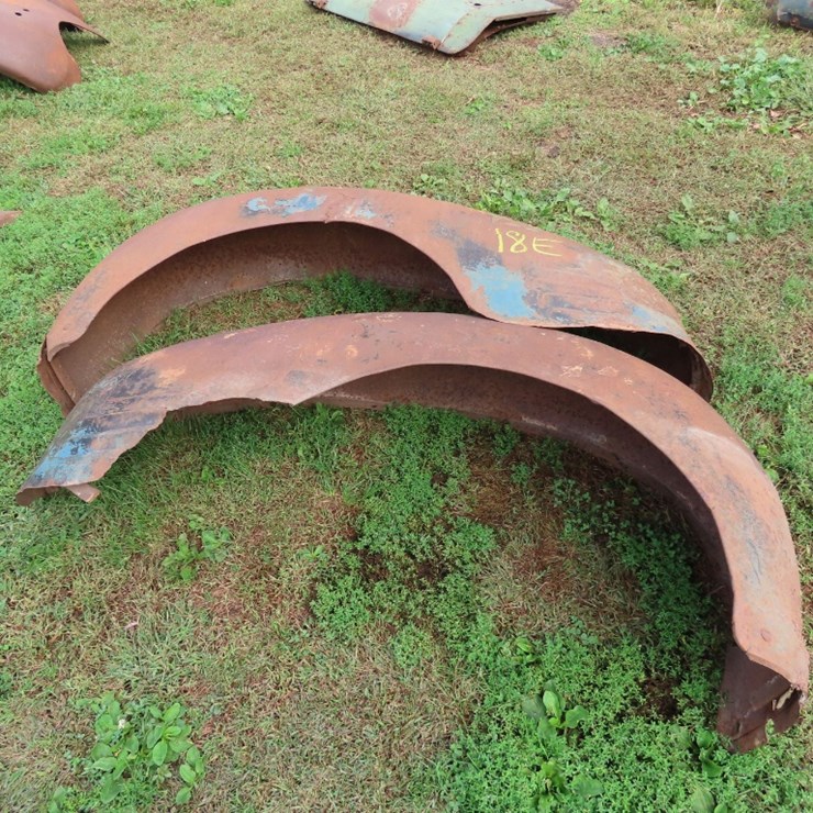 1946 Dodge Pickup Fenders