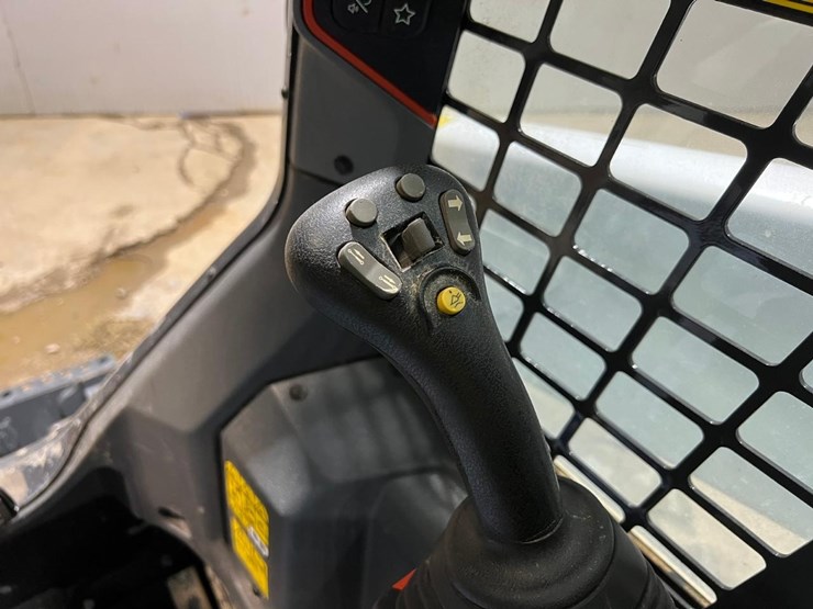 2022-bobcat-s76-image-26