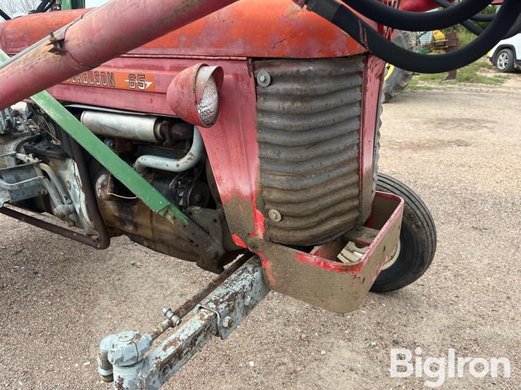 1963-massey-ferguson-65-image-17