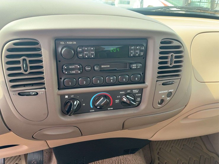 1999-ford-f150-lariat-image-19