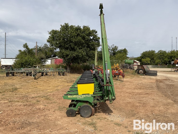 john-deere-1710-image-4