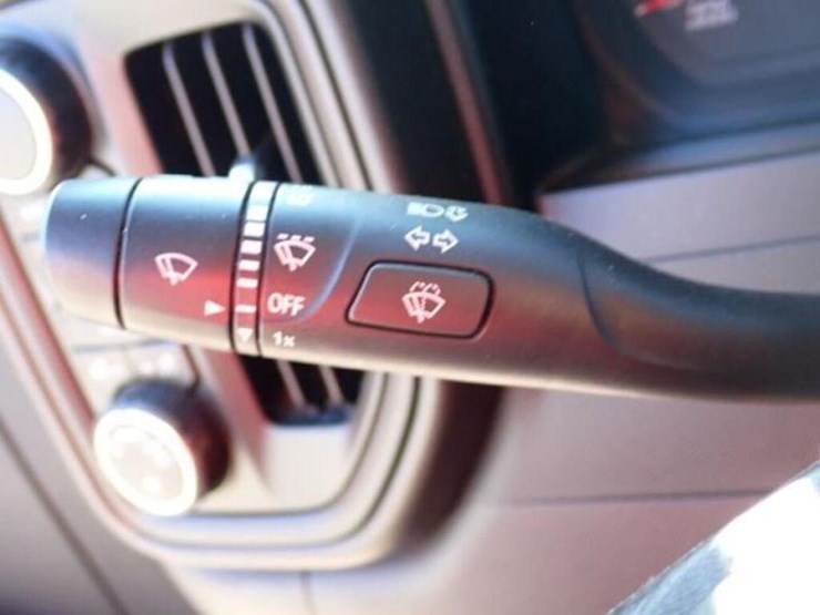 2022-chevrolet-silverado-1500-image-16