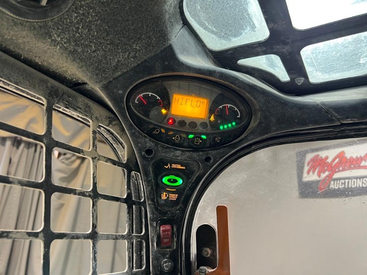 2022-bobcat-t870-image-24