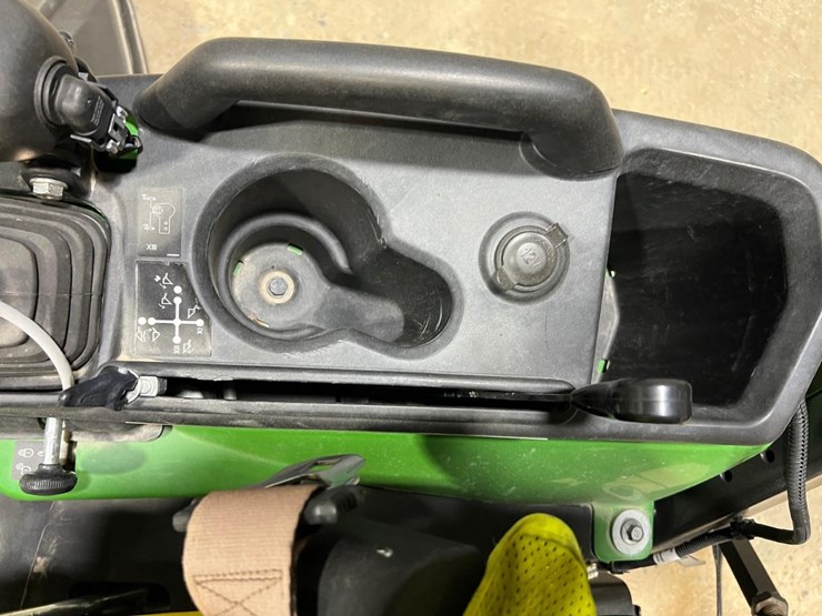 john-deere-1025r-image-27