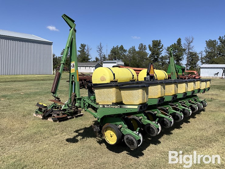 john-deere-7200-image-7